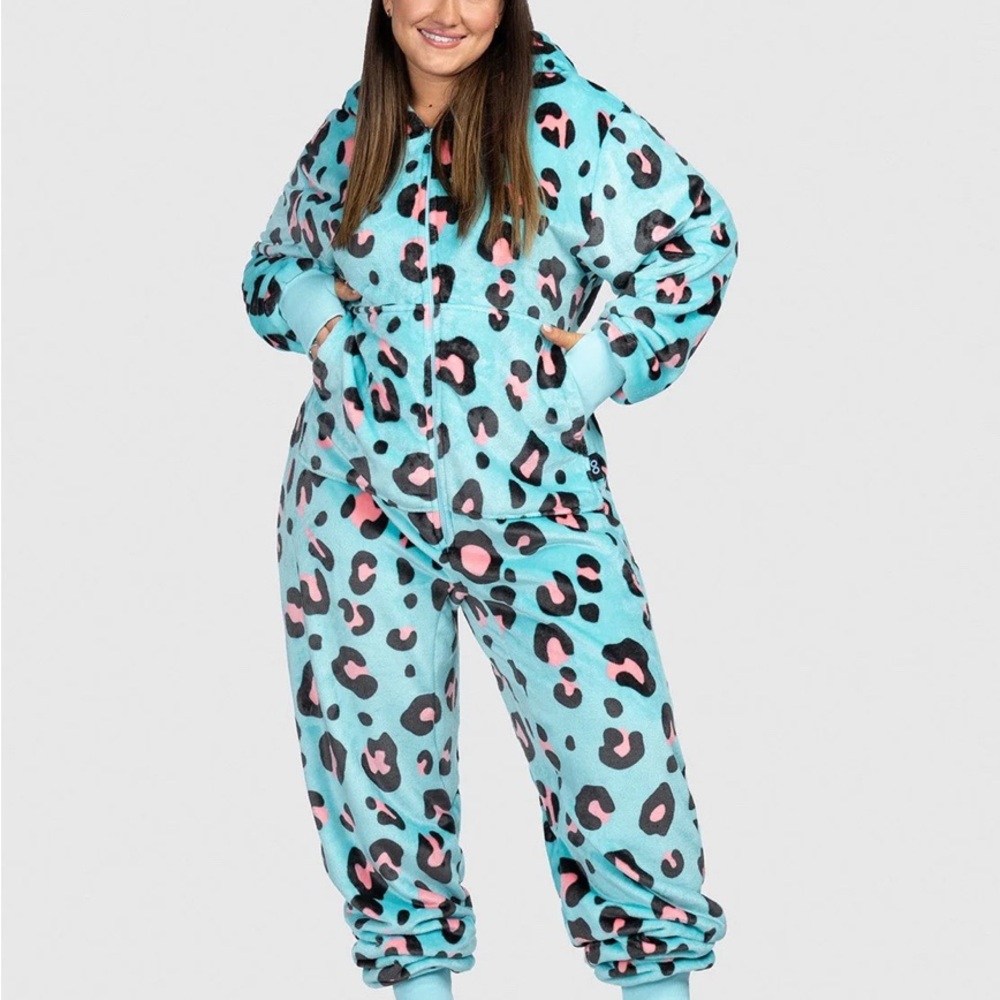 Cozy Blue Leopard Print Women's Pajama Onesie